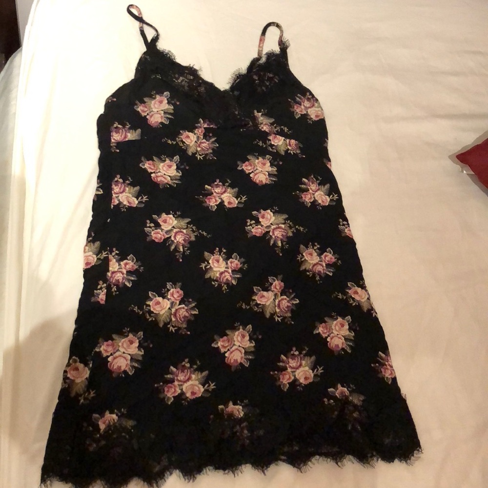 ❣️AMERICAN EAGLE Lace floral dress